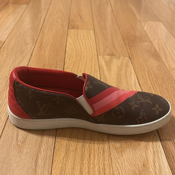 Louis Vuitton slip on shoes - Picture 5 of 9